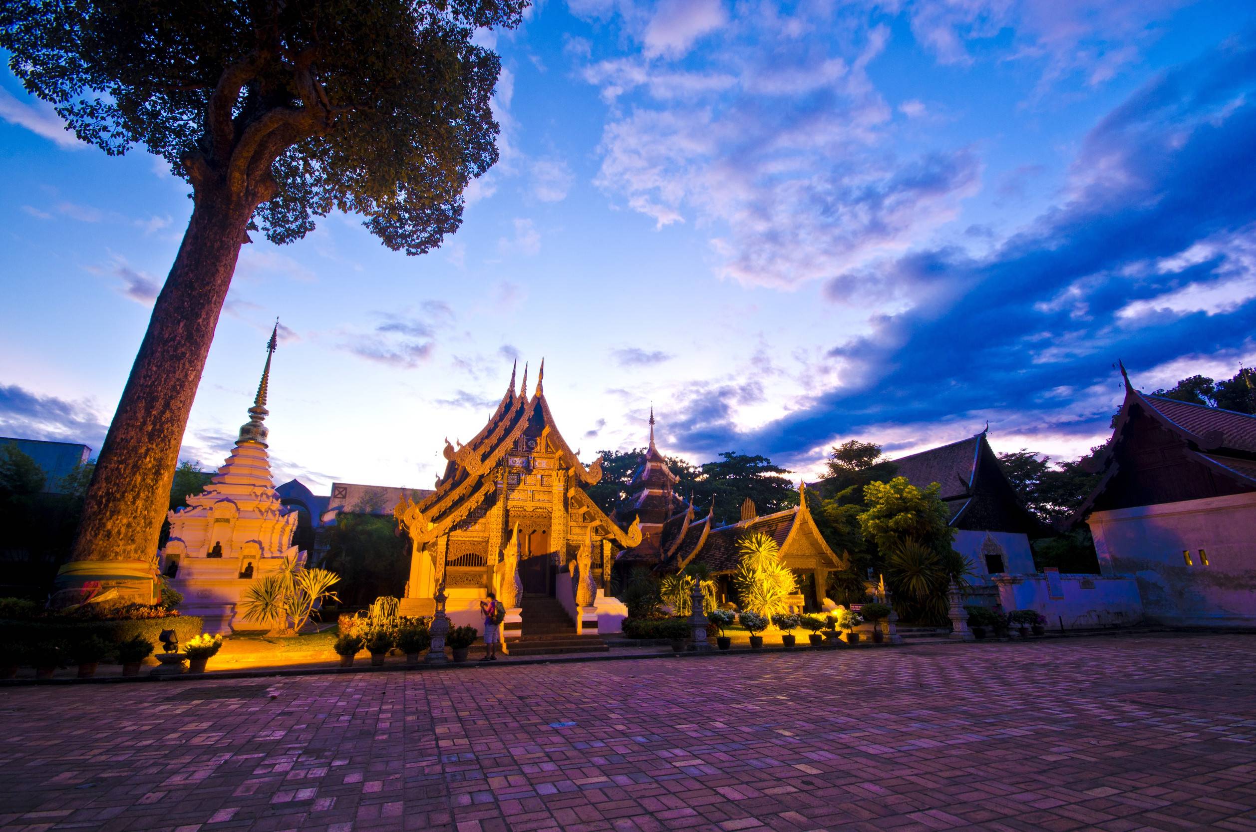 Wat Chedi Luang Chiang Mai Thailand Wat Chedi Luang Chiang Mai Thailand